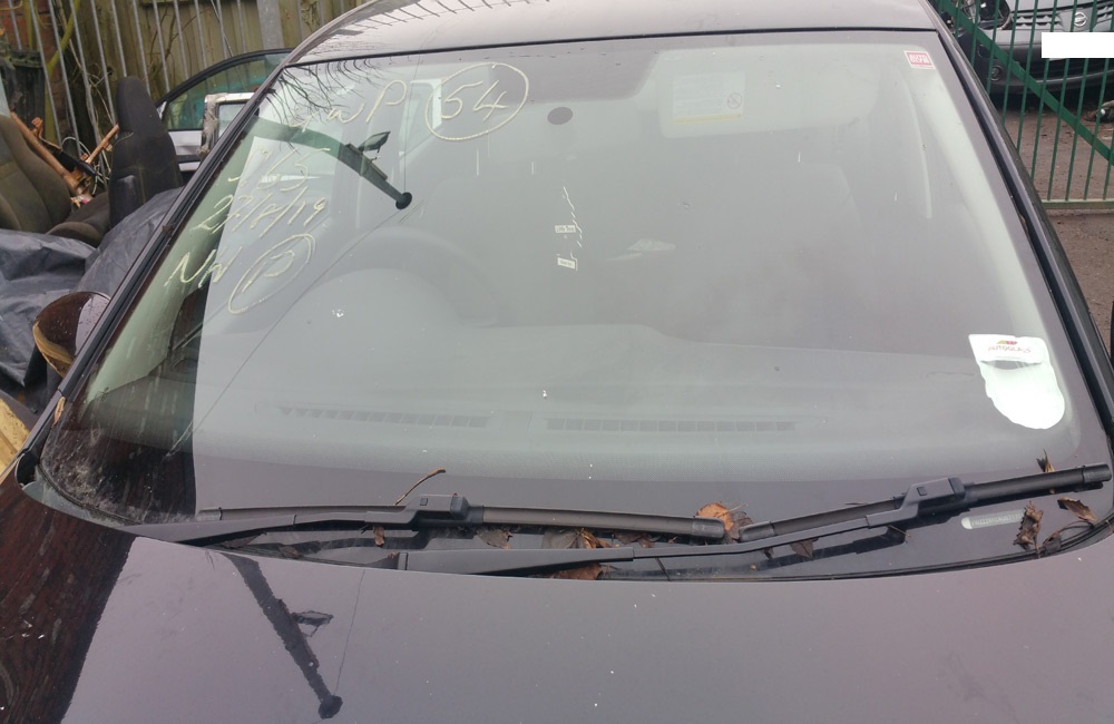 VW Polo SE DSG Windscreen